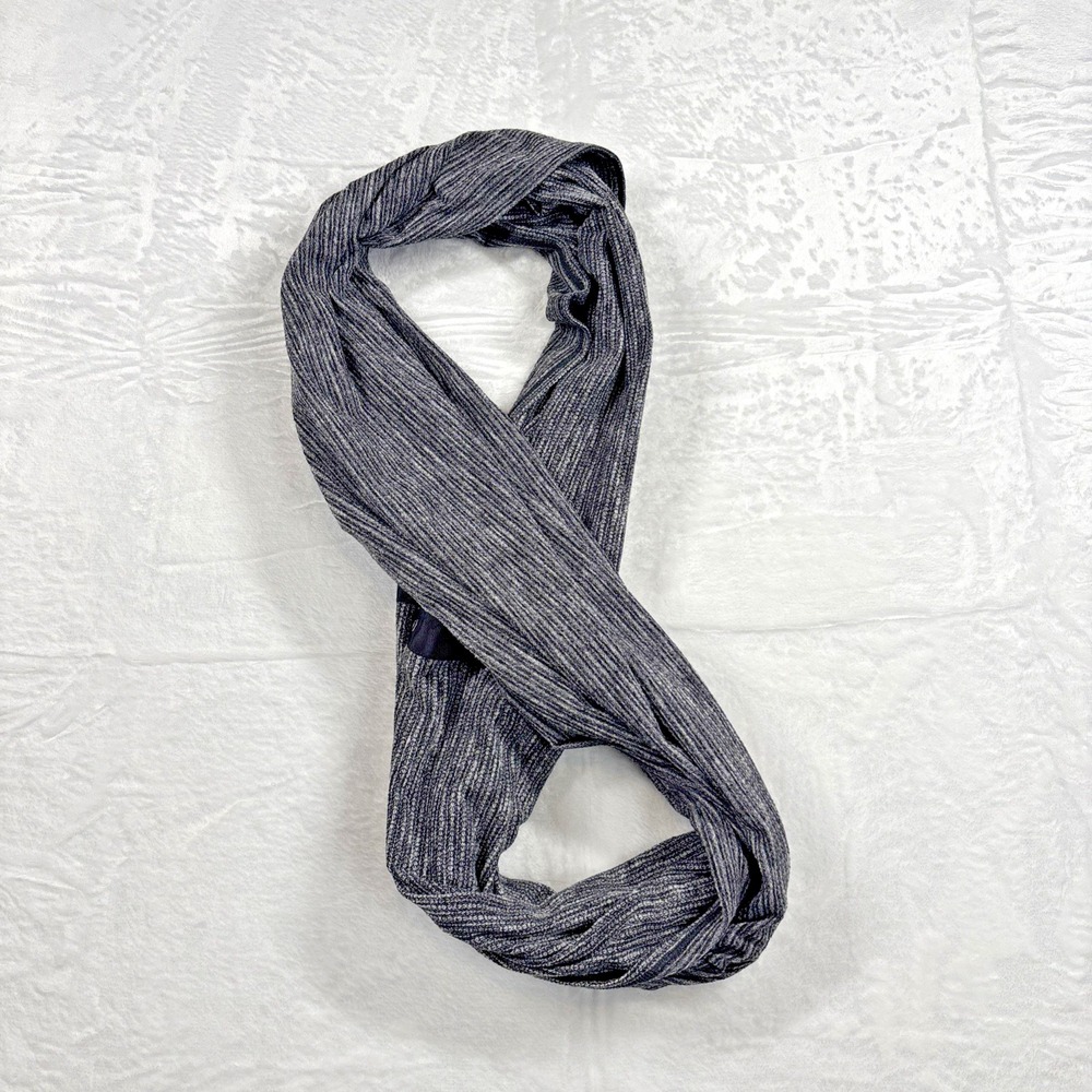 Lululemon Vinyasa Scarf Womens OS Grey Space Dye Snap Infinity‎ Wrap Scarf